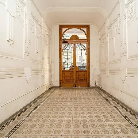 Playful 2-bedroom In The Center Lejlighed *